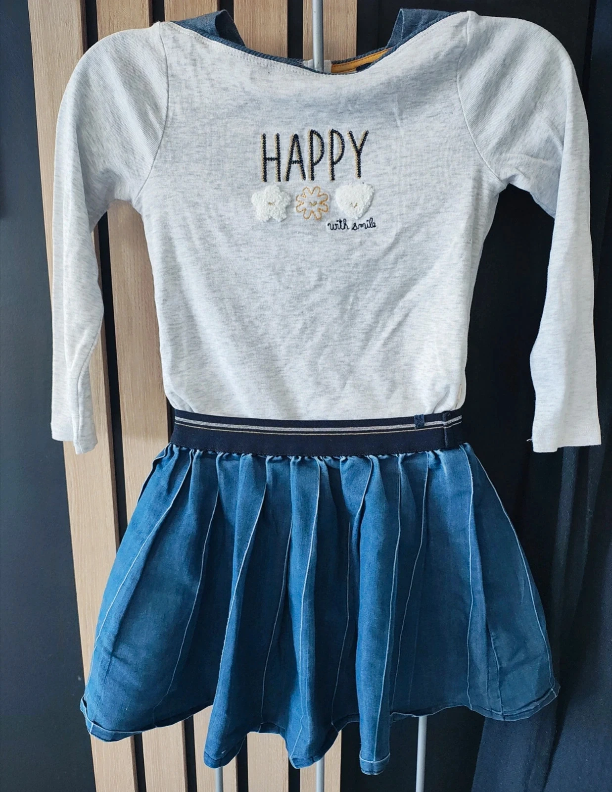 5 ans ensemble Okaïdi Teeshirt et jupe